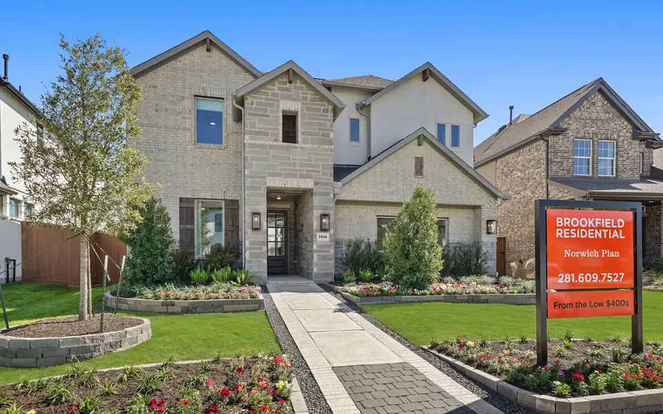 Front exterior of a home in the 50' Traditional Homes at Elyson community, located in Katy, TX (Image 1).