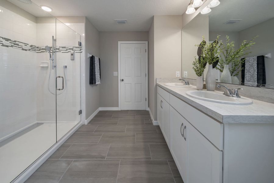 Primary Bathroom | Hamilton Plan | Thompson Village in Apopka, FL by Landsea Homes