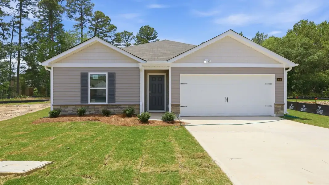 Front exterior of a home in the Lane Farms community, located in Grifton, NC (Image 6).
