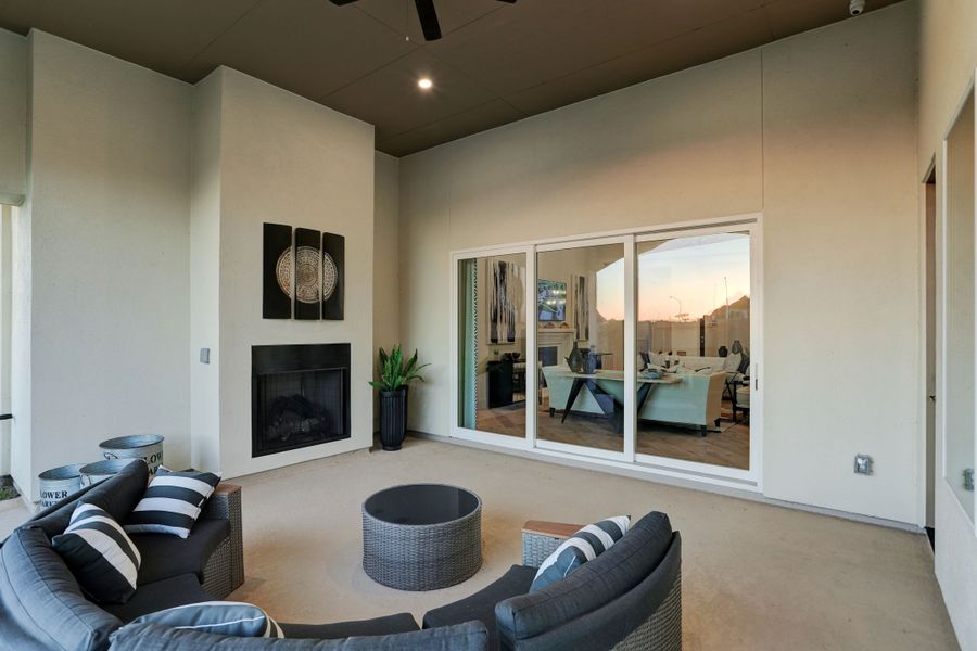 Image 39 of the Del Bello Lakes 70 Series community in Manvel, TX.