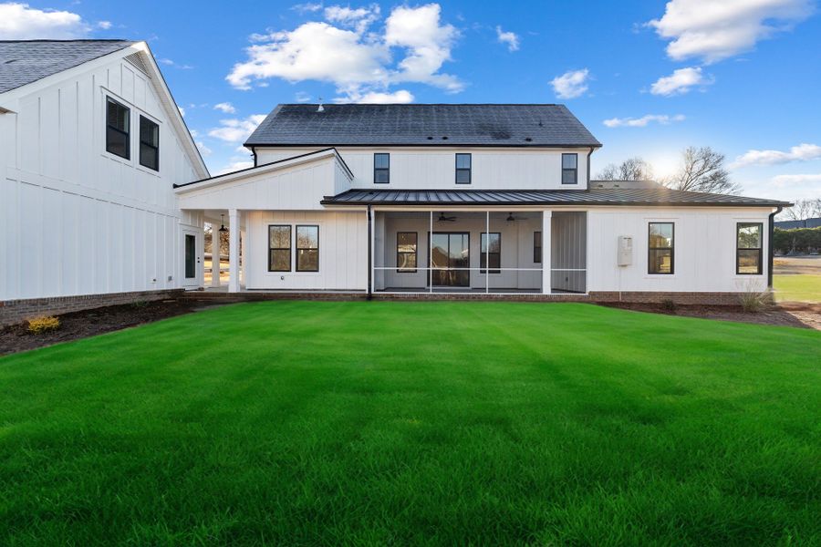 Exterior details of a home in Yellow House Landing, Wando (Image 4). Exterior details of a home in Yellow House Landing, Wando (Image 4).