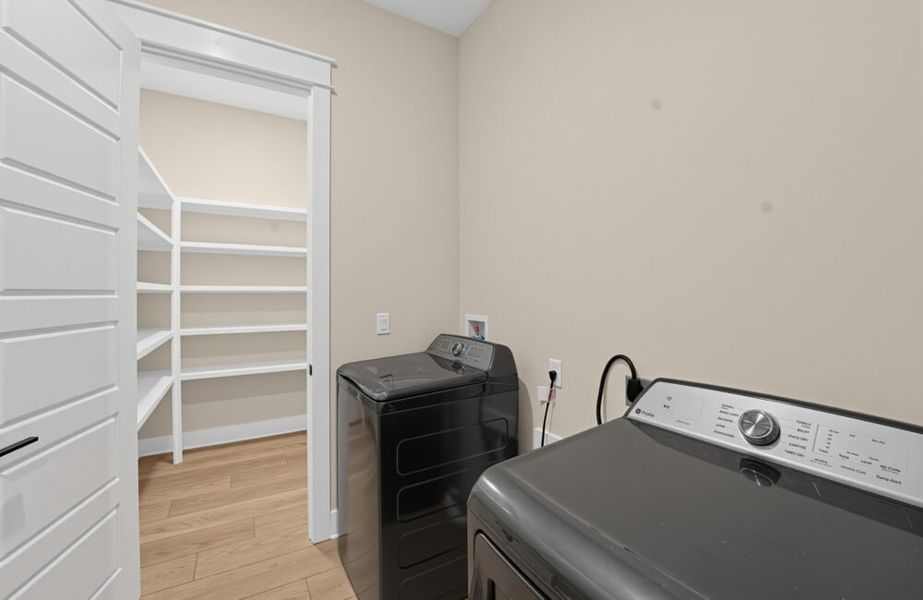 Furnished interior in a model home at King's Landing in Panama City (Image 30). Furnished interior in a model home at King's Landing in Panama City (Image 30).