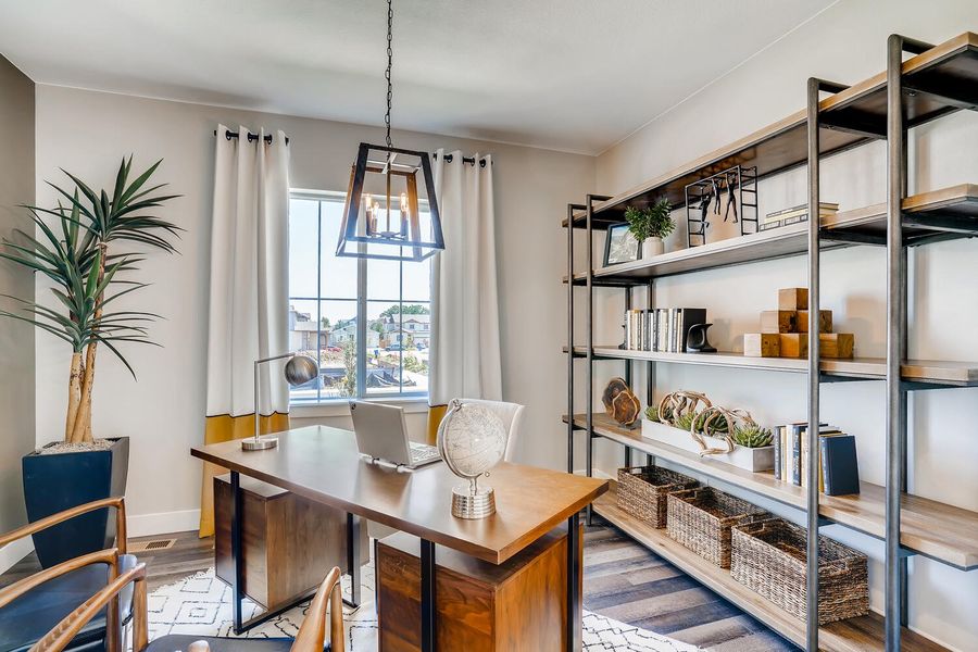 Image 11 of the Enclave at Pine Grove community in Parker, CO.