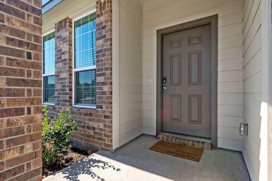 Exterior details of a home in South Fork, Waco (Image 3). Exterior details of a home in South Fork, Waco (Image 3).