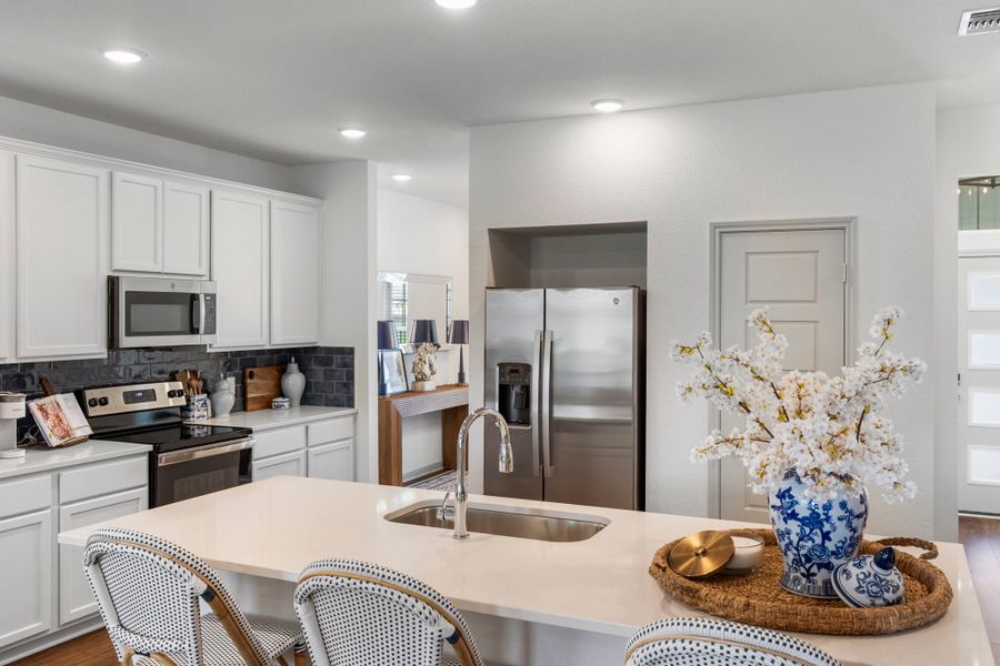 Furnished interior in a model home at Hartrick Ranch in Temple (Image 10).