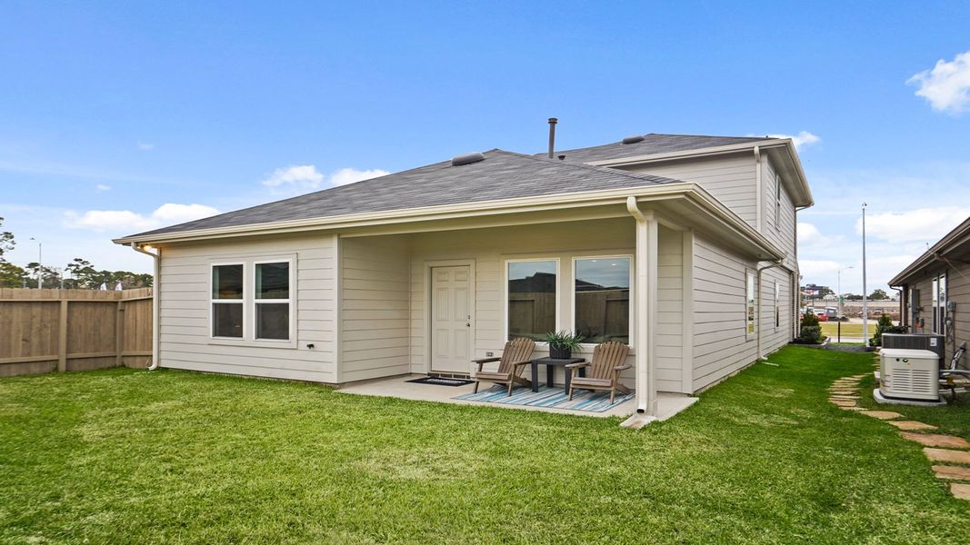 Exterior details of a home in Legacy Park, Houston (Image 12).