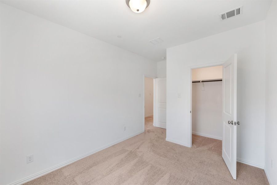 Image 61 of the Legends Crossing - Bungalows community in Irving, TX.