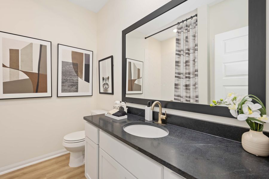 Deer Pines Model - Secondary Bathroom