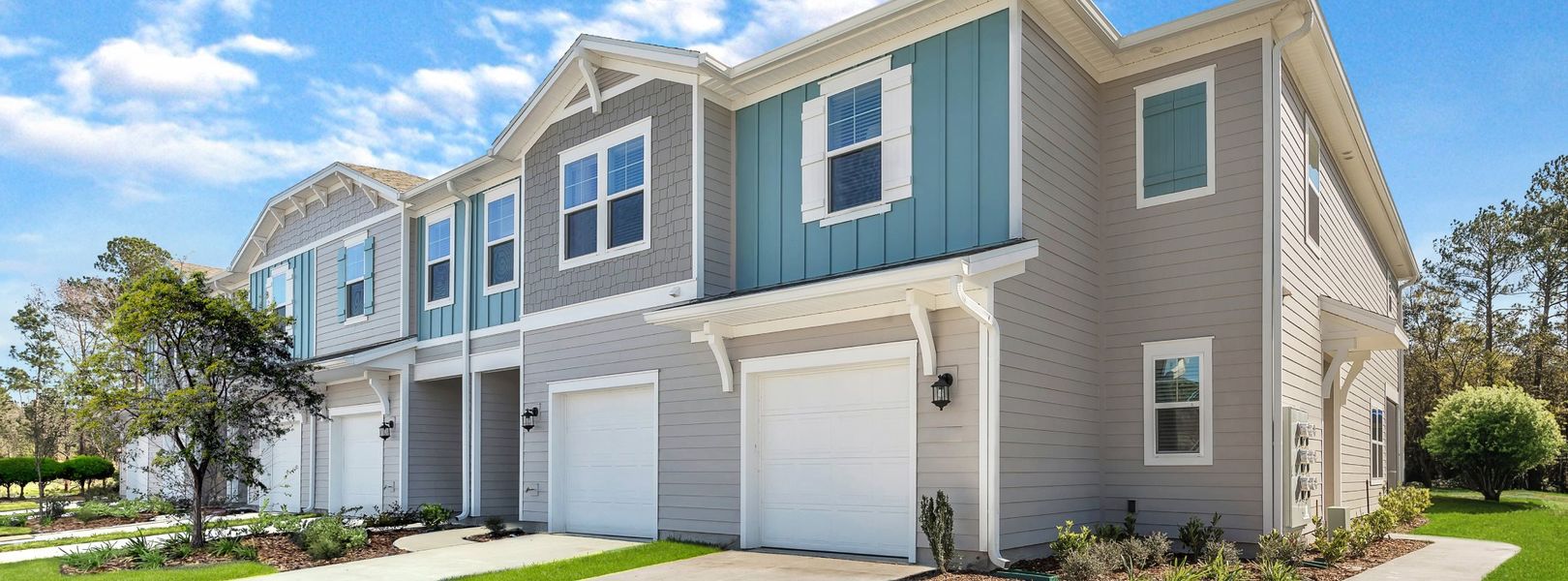 Lakeside Townhomes streetscape