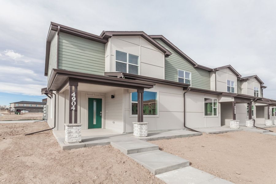 Exterior details of a home in Timnath Ranch Townhomes, Timnath (Image 14).
