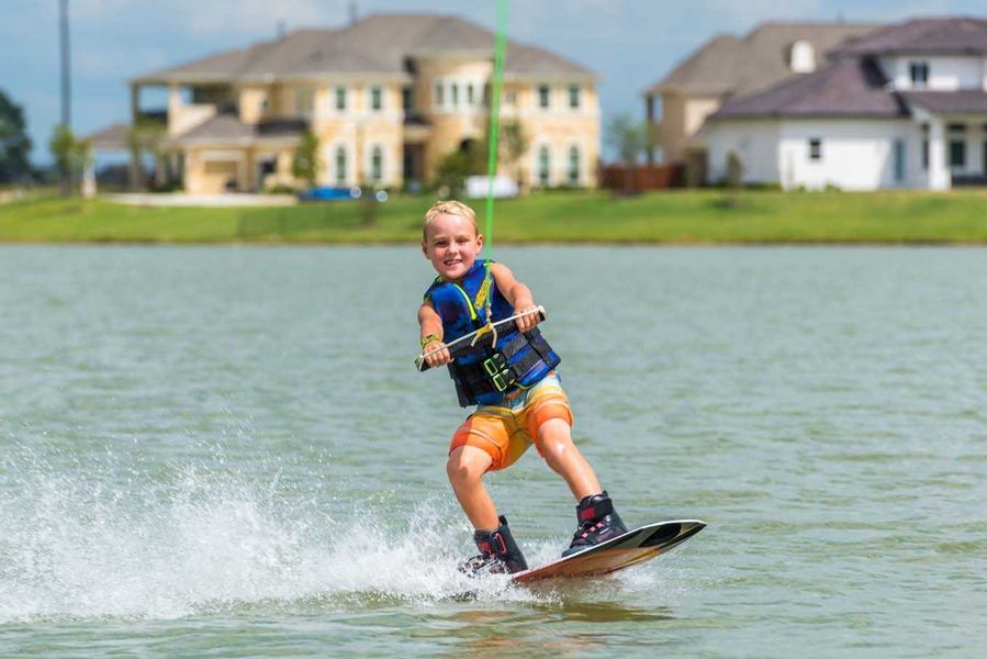 Image 6 of the Towne Lake: Rear Entry Townhomes community in Cypress, TX.