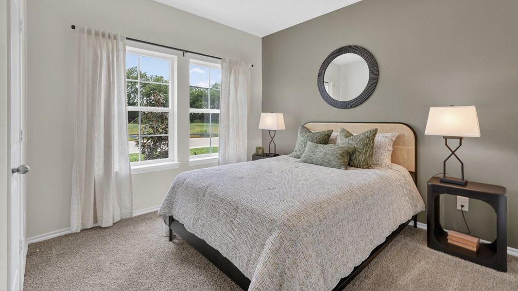Furnished interior in a model home at Forestbrook Estates in Paris (Image 43).