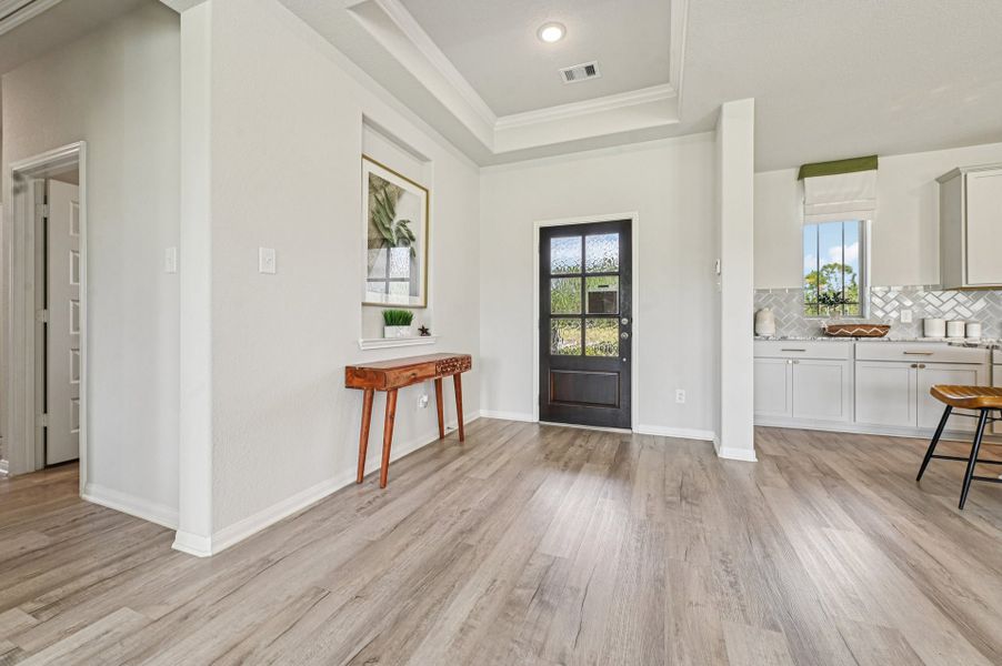 Barton Place Model - Madison - Entry