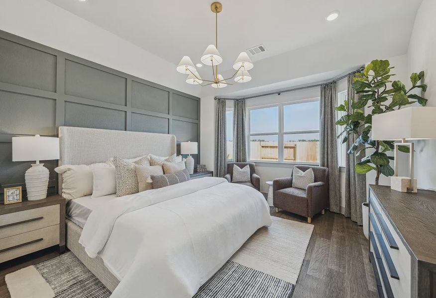 Plan 3034 Model Primary Bed - 8 of 9