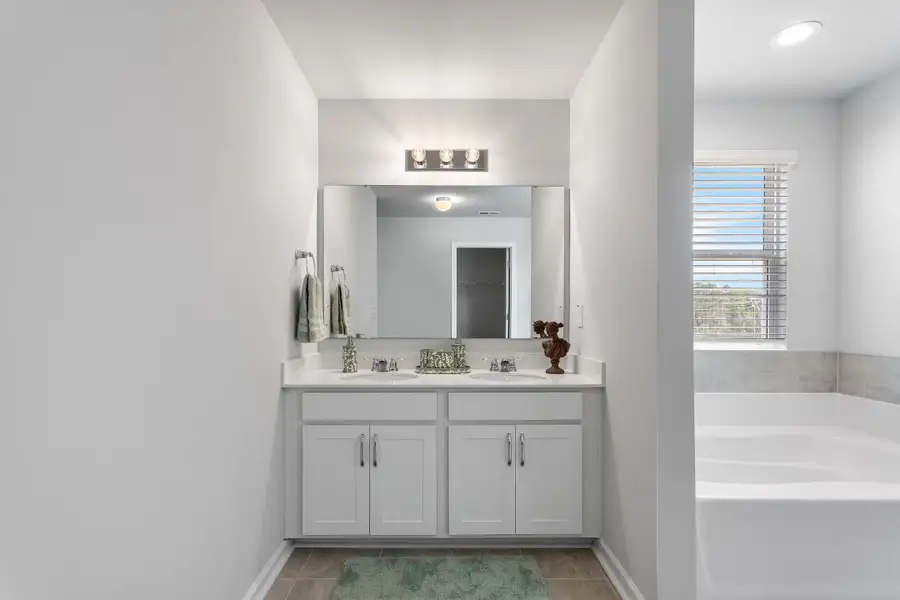 Taiz Ridge New Homes in Aberdeen, NC.  - Slide 16