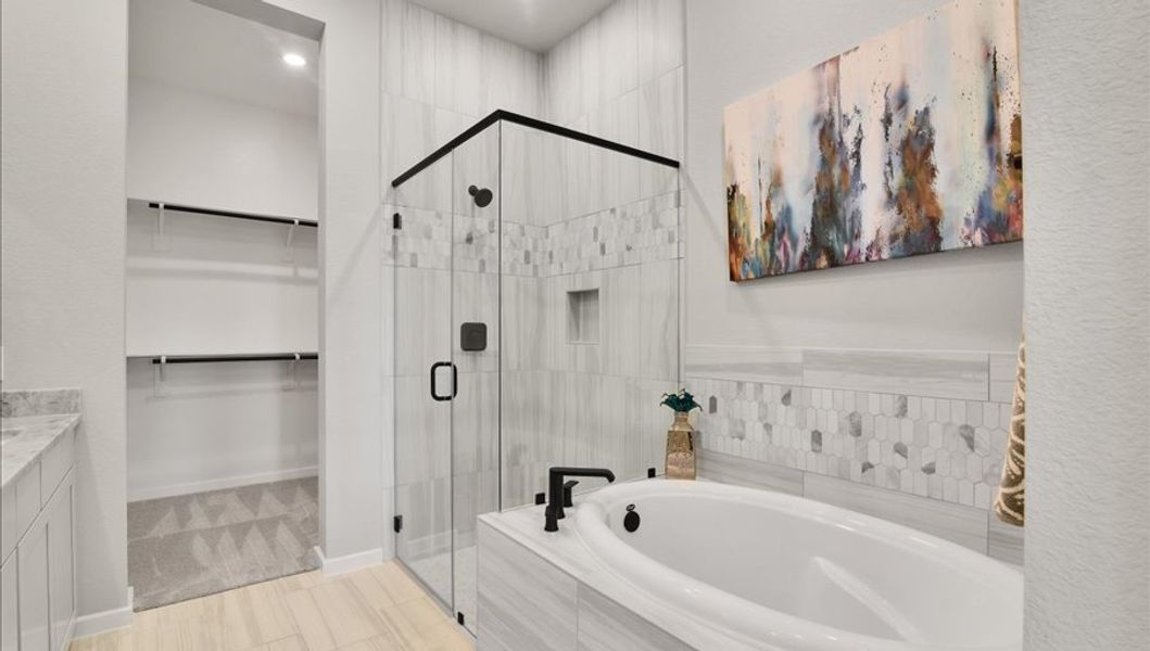 Furnished interior in a model home at Summer Place  35' in Montgomery (Image 60).