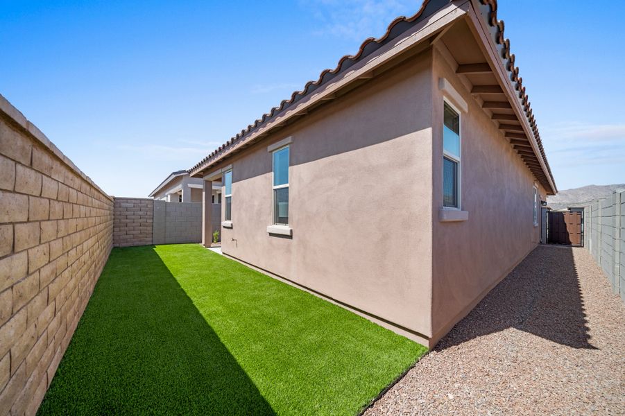 Exterior details of a home in Mira Vista at Victory, Buckeye (Image 4).