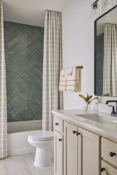 Furnished interior in a model home at Custer Ridge Estates in Allen (Image 40).