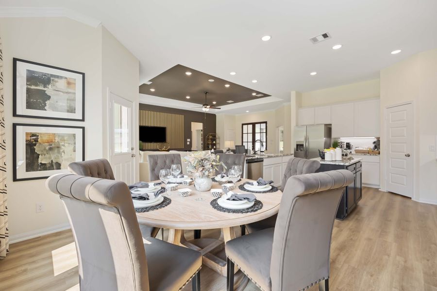 Deer Pines Model - Breakfast