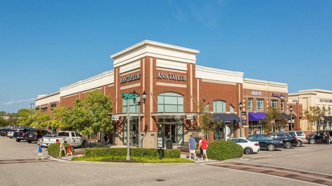 Front exterior of a home in the The Cottages at Blake Farm community, located in Wilmington, NC (Image 8).
