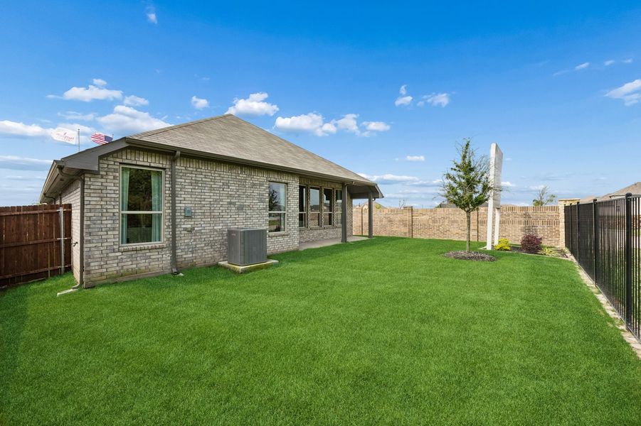 Front exterior of a home in the Mercer Meadows community, located in Royse City, TX (Image 37). Front exterior of a home in the Mercer Meadows community, located in Royse City, TX (Image 37).