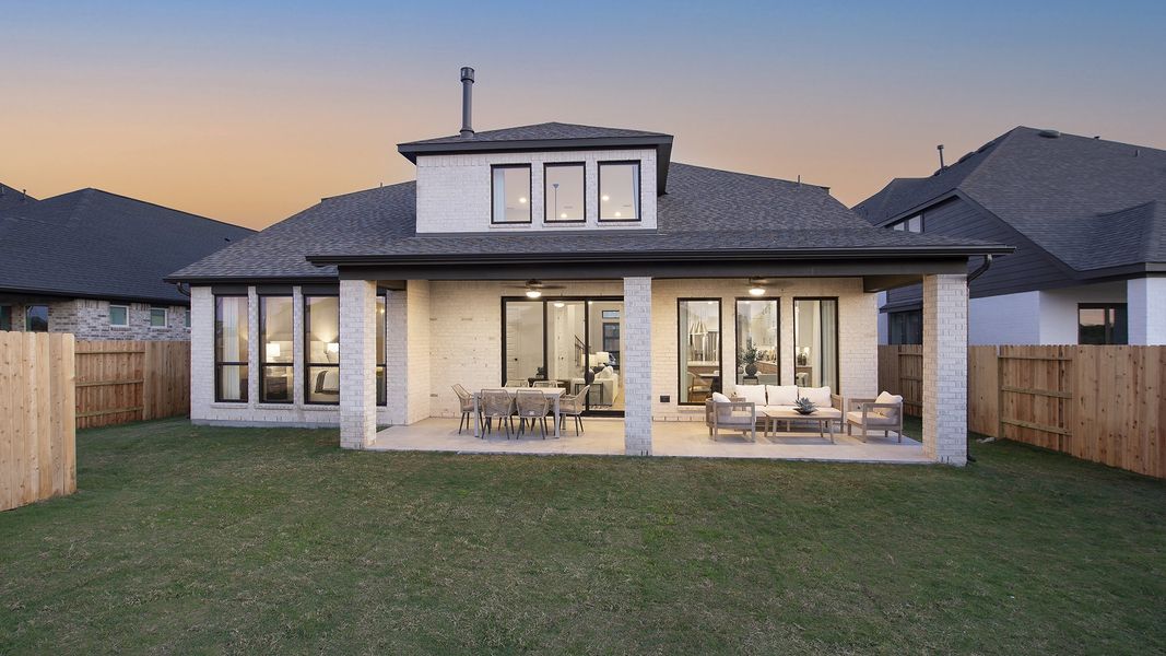 Exterior details of a home in Midline 55', Houston (Image 4).