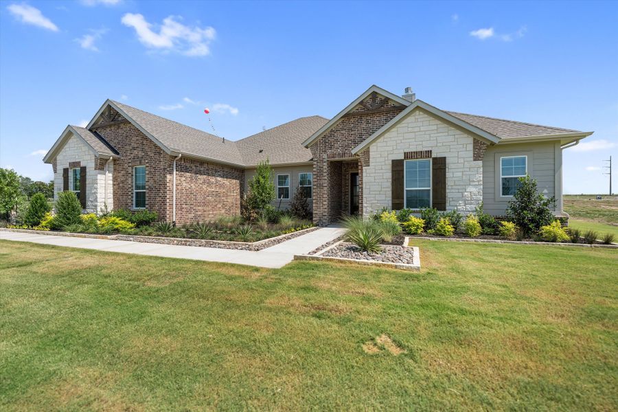 Front exterior of a home in the Hillview Addition community, located in Decatur, TX (Image 9).