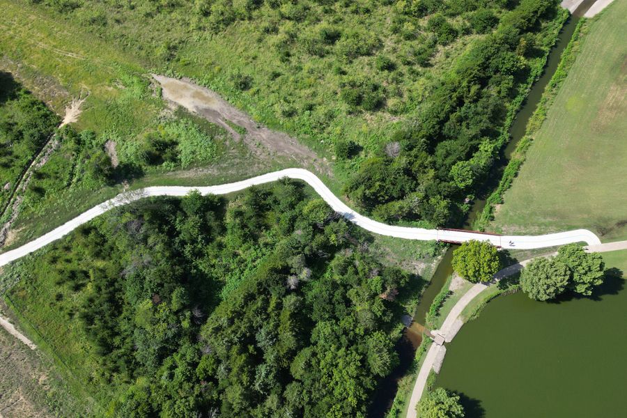 Natural surroundings and green spaces near Solterra in Mesquite, TX (Image 110).