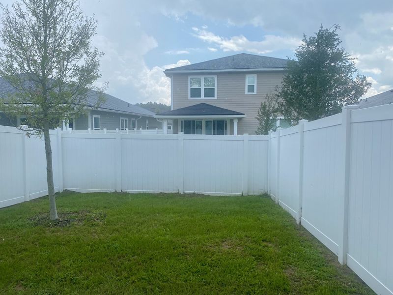 A lovely home with a spacious fenced backyard in Old Kings Trail by D.R. Horton, Jacksonville, FL. A lovely home with a spacious fenced backyard in Old Kings Trail by D.R. Horton, Jacksonville, FL.