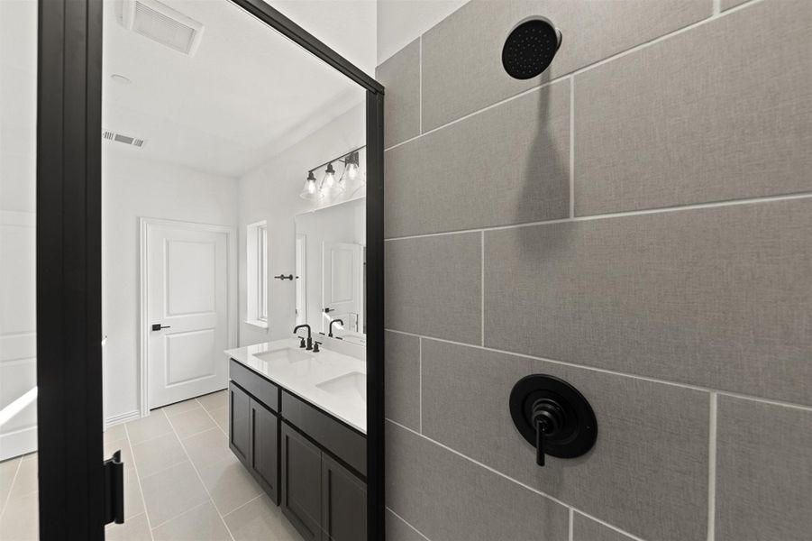 Image 117 of the Legends Crossing - Bungalows community in Irving, TX.