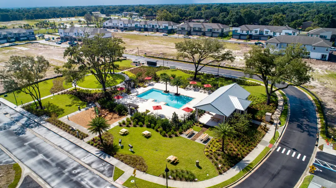 Image 12 of the Hawks Crest Townhomes community in Winter Park, FL.