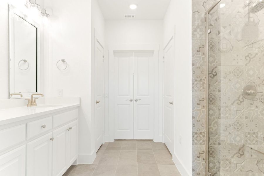 Mira Lagos Villas,75054