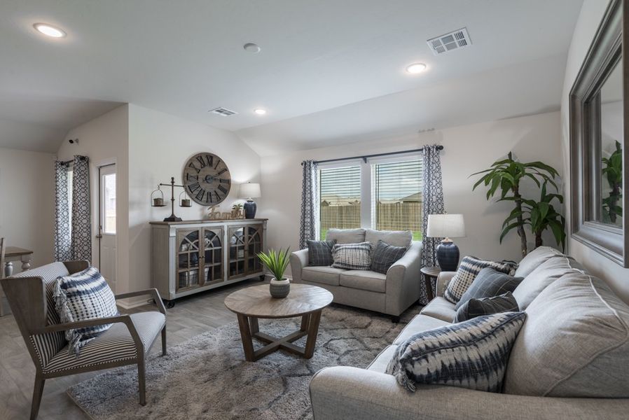 Furnished interior in a model home at London Towne in Corpus Christi (Image 7). Furnished interior in a model home at London Towne in Corpus Christi (Image 7).