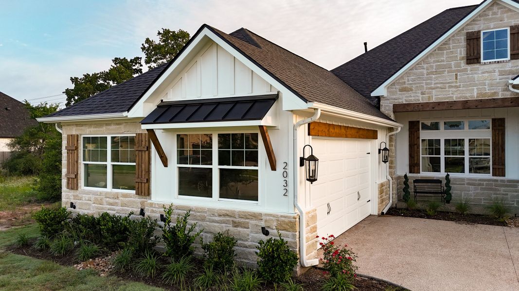 Exterior details of a home in Pebble Creek, College Station (Image 14). Exterior details of a home in Pebble Creek, College Station (Image 14).