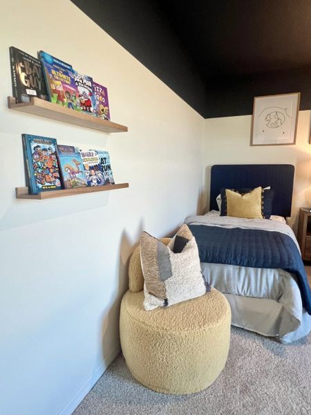 Furnished interior in a model home at Richmond Cove in Palm Bay (Image 39).