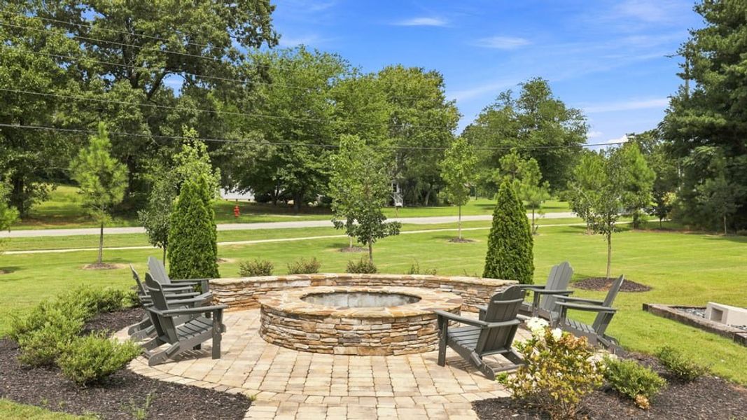 Community amenity available to residents of Covington Village in Greer (Image 11).