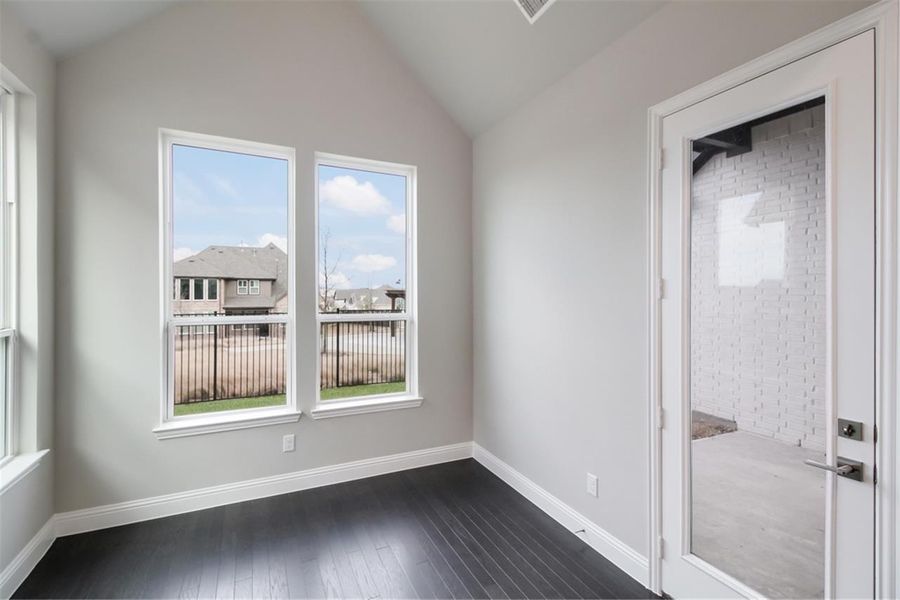 Image 71 of the University Place community in Dallas, TX.