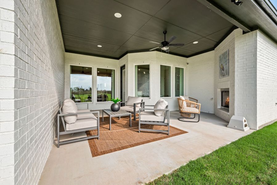 Furnished interior in a model home at Settlers Glen in New Fairview (Image 37). Furnished interior in a model home at Settlers Glen in New Fairview (Image 37).
