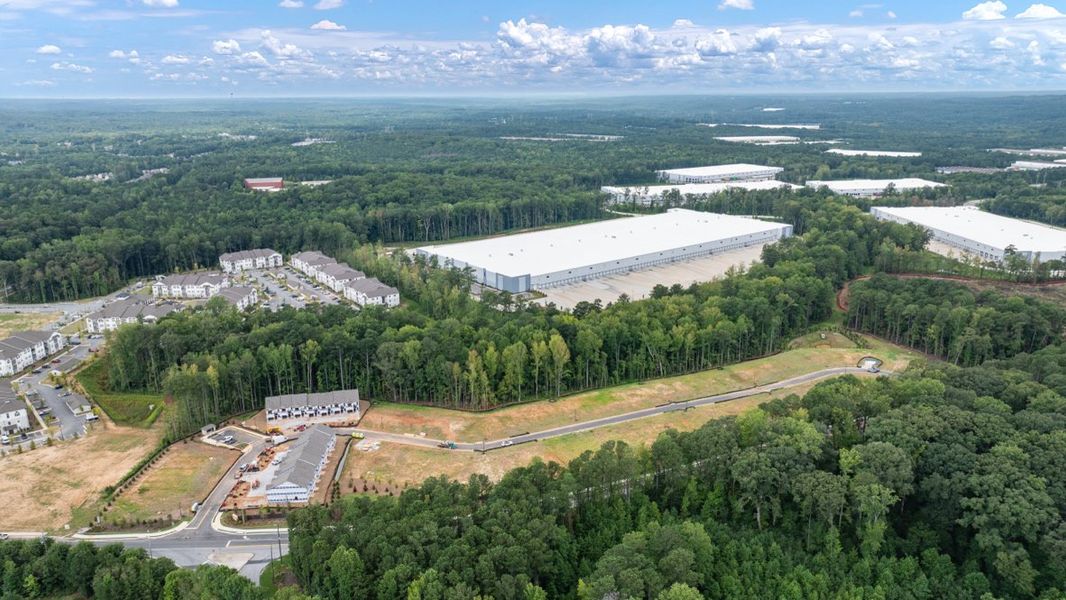 Natural surroundings and green spaces near Woodbury Park in Atlanta, GA (Image 50).