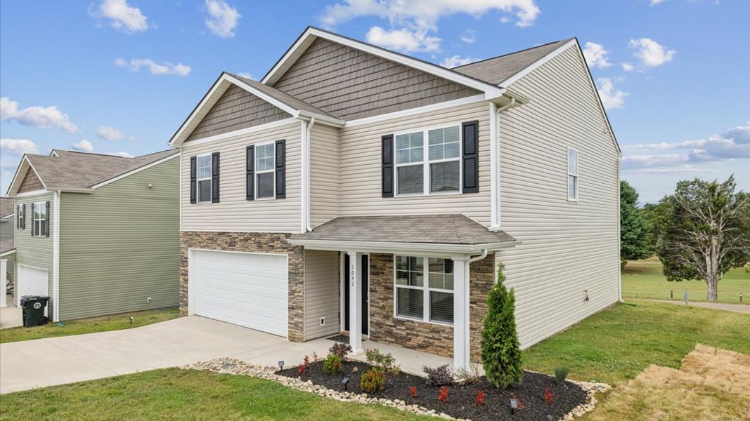 Front exterior of a home in the Southwood community, located in Morristown, TN (Image 2).