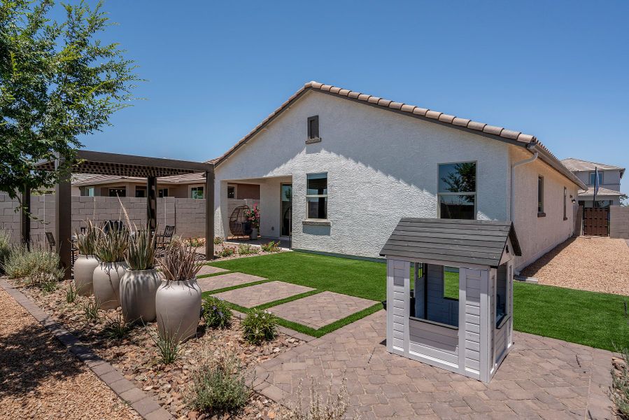 Exterior details of a home in Wildera – Canyon Series, San Tan Valley (Image 4).