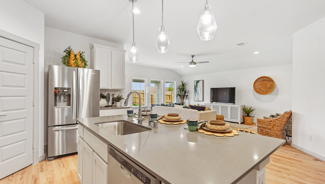 Image 20 of the Lago Mar community in Texas City, TX.