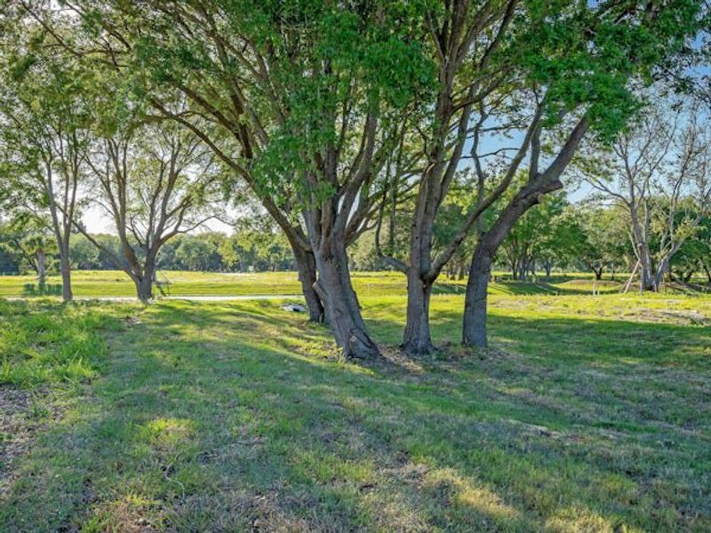 Natural surroundings and green spaces near Lucaya Pointe in Vero Beach, FL (Image 66).