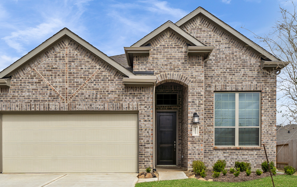 Image 2 of the Hunters Creek Estates community in Baytown, TX.