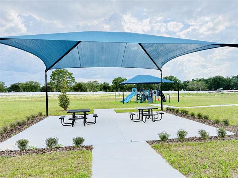 Relax and play in the recreation area with space for everyday enjoyment.