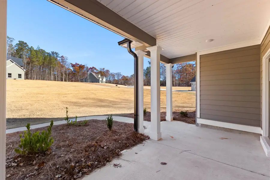Exterior details of a home in Deer Creek, Moreland (Image 3).