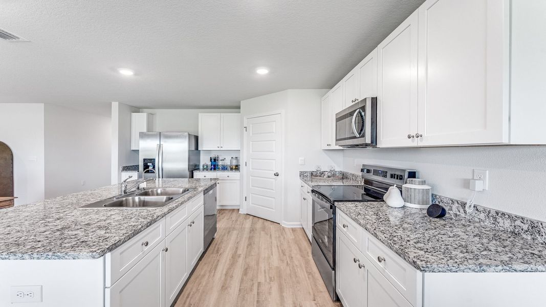 Furnished interior in a model home at Morningside in Panama City (Image 17).