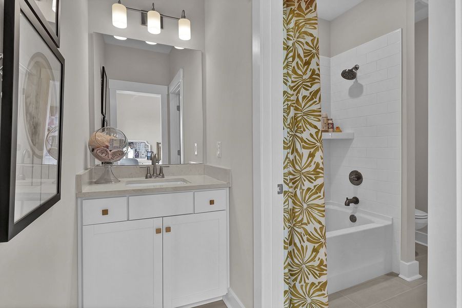 Warwick II Plan | Secondary Bathroom Warwick II Plan | Secondary Bathroom