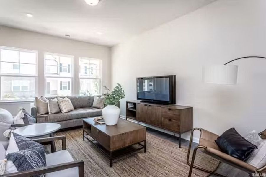 Image 19 of the Royal Creek community in Raleigh, NC.