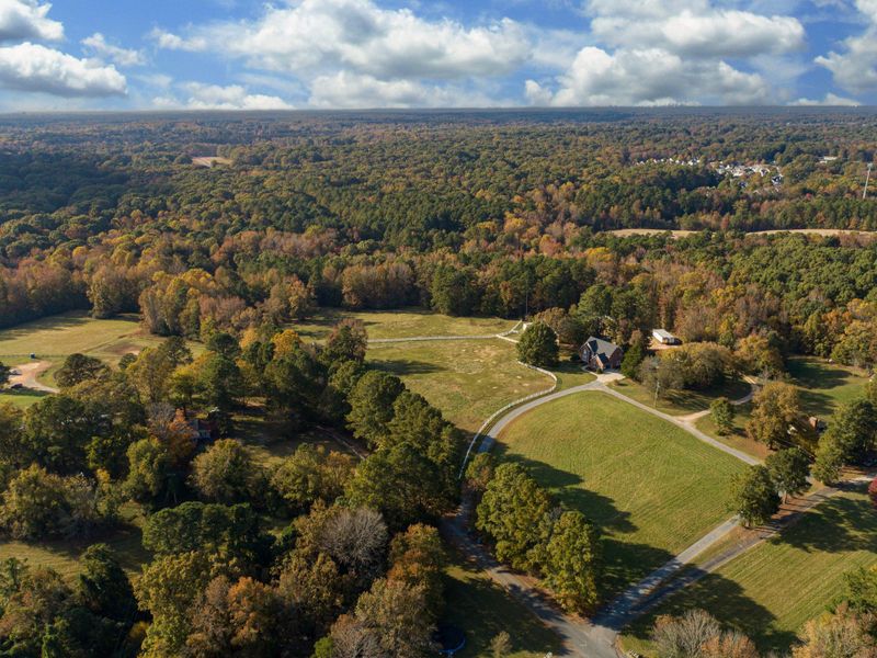 Natural surroundings and green spaces near Foxridge Meadow in Indian Trail, NC (Image 8).